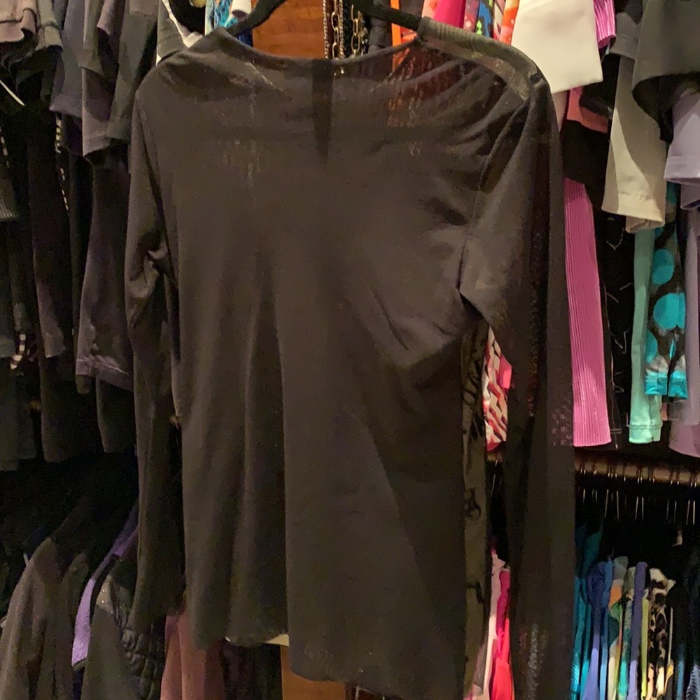 Black Sheer Top With Pattern On The Front - image 4